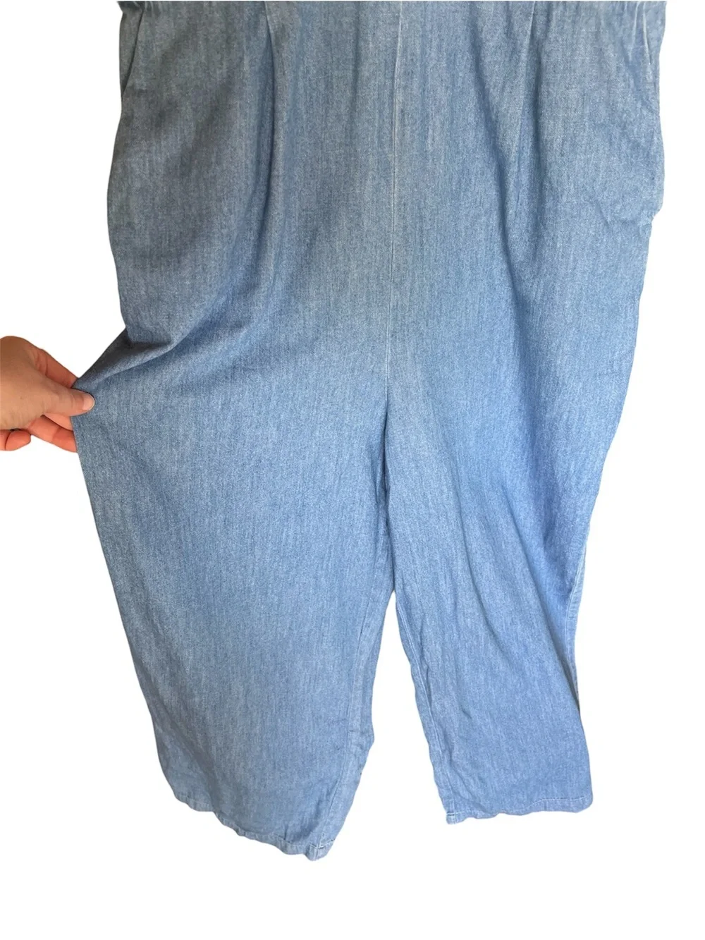 Old Navy Waist-Defined Smocked Denim Jumpsuit Chambray Large - Picture 5 of 14